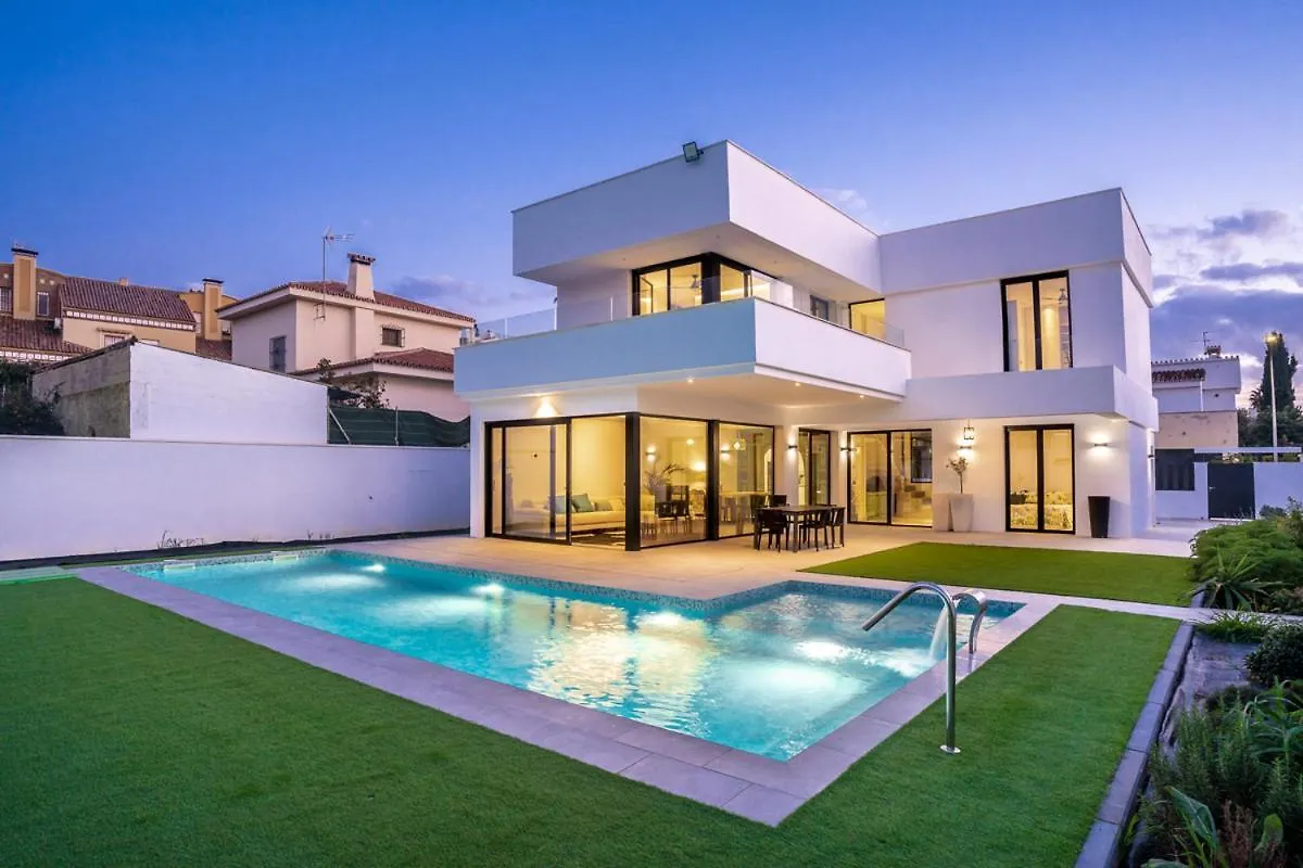 Villaswimmingpoolmalaga contacts